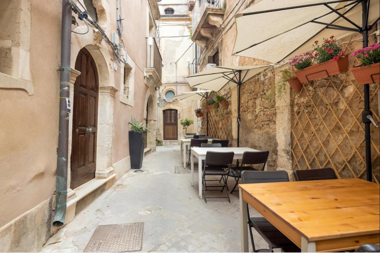 Garconniere In Ortigia Vila Syracuse Exterior foto